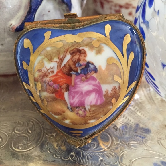 Limoges Heart Blue & Gold Lovers Pill / Ring Box - Picture 4 of 6
